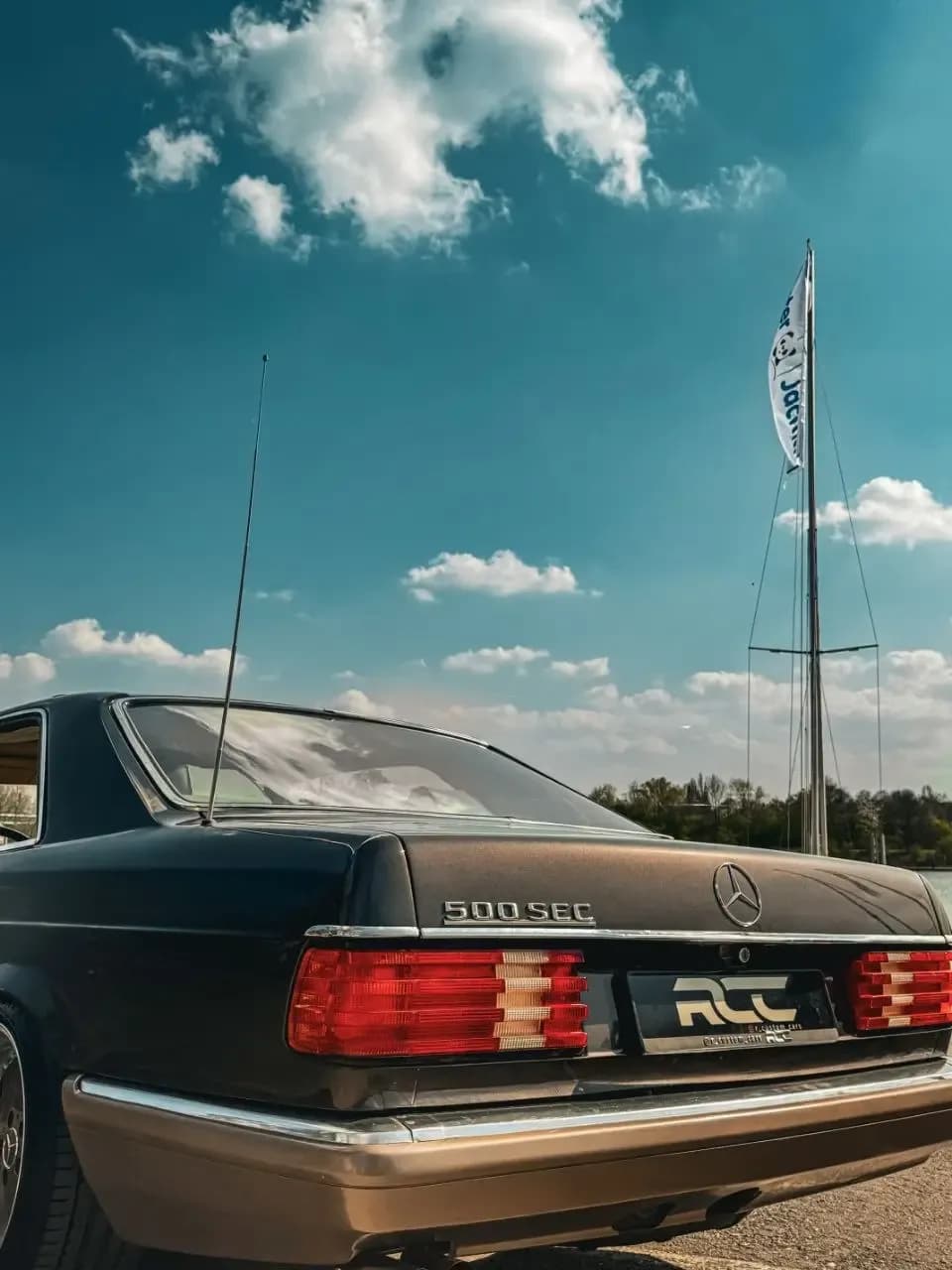 Mercedes-Benz 500 SEC — Detale i sylwetka